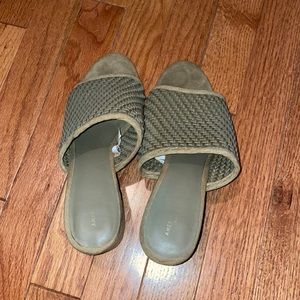 American eagle small block heel